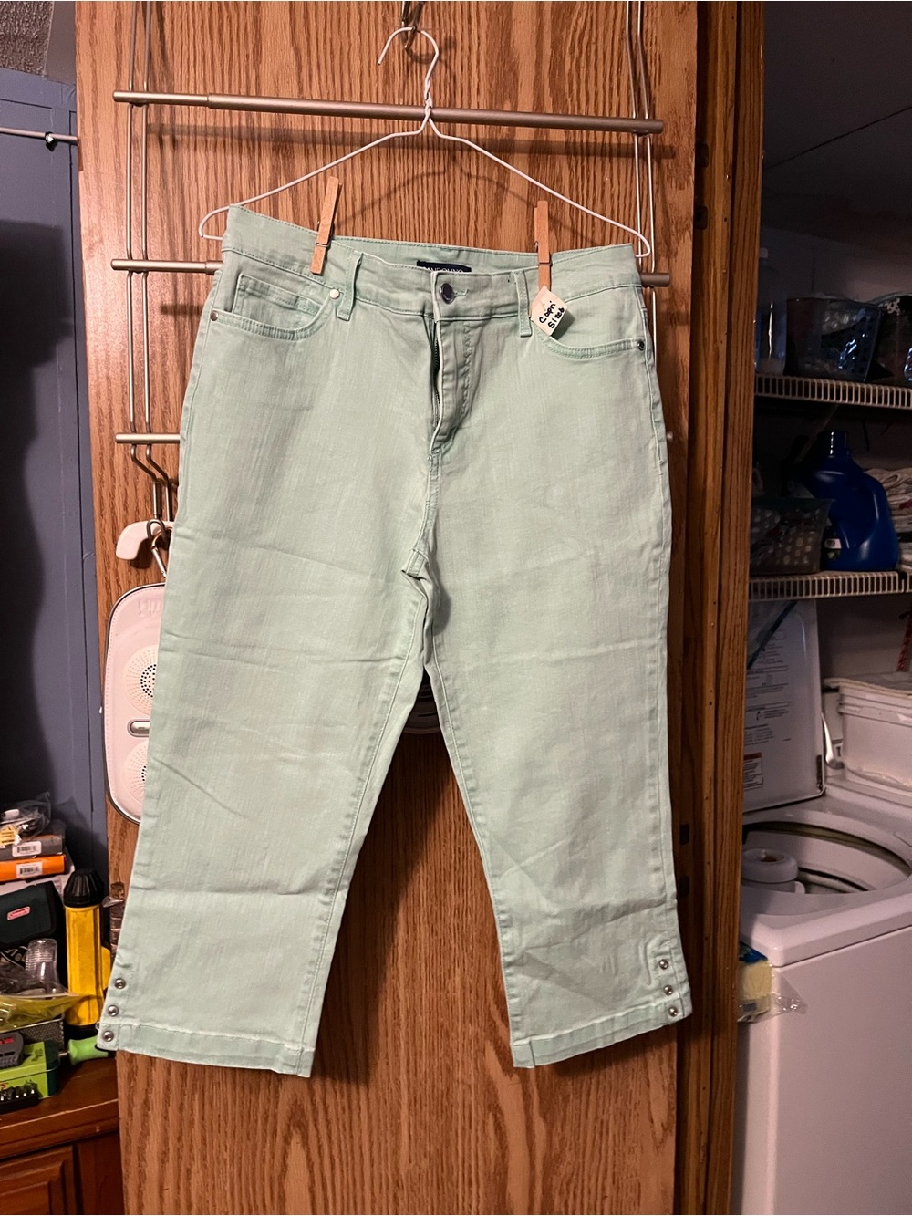 Bandolino Light Mint Cropped Ankle Jeans